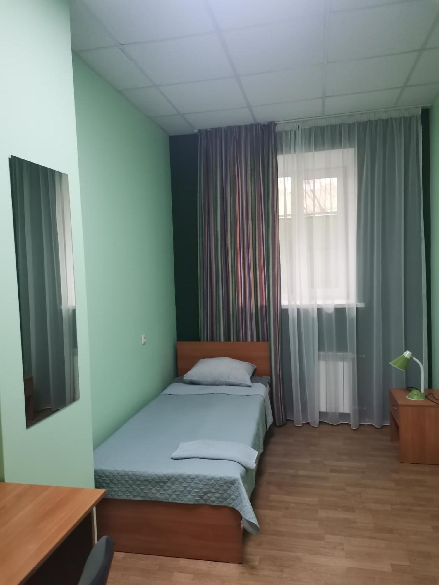 Отель Westend *